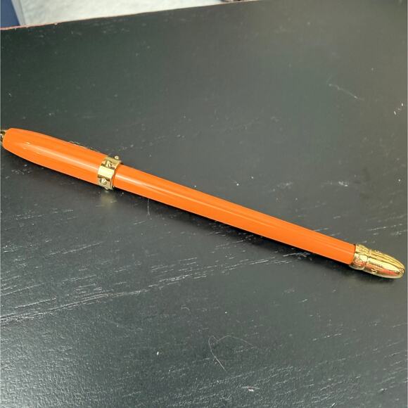 Louis Vuitton orange agenda ink pen. Used good condition!! - Picture 5 of 11